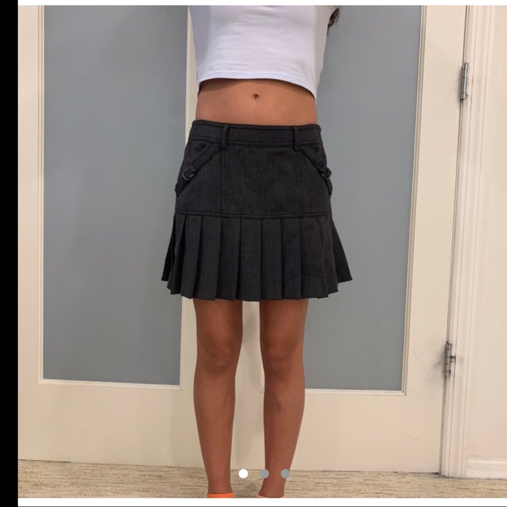 Elie Tahari Grey Pleated mini skirt